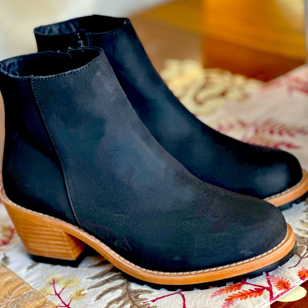 Portland Leather Booties Patina 7.5M NIB
